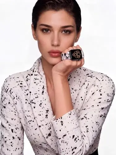 V.R.HOPE Ayollar uchun Apple Watch Band 44mm 42mm 45mm 46mm 49mm bilan mos keladigan qatron tasma iWatch Series Ultra3/11/10/9/8/7/6/5/4/3/2/1/SE3 uchun toshbaqa moda yengil bilaguzuk tasma (Qora gul) - 4