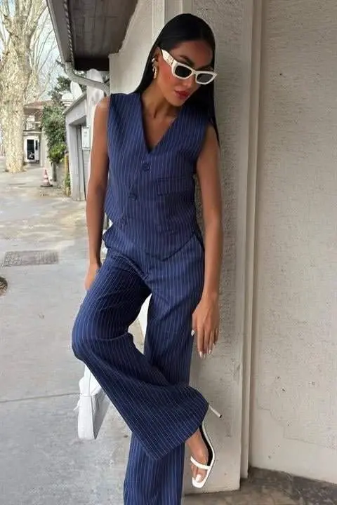 Waistcoat with Cross Detail, Buttoned and Pockets Vest Suit 10150 - 2