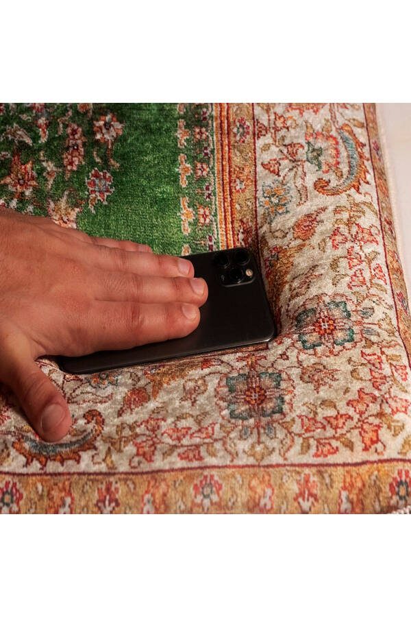Washable, soft and foldable prayer rug. Perfect for dowry or as a gift. (70x120cm) - 14