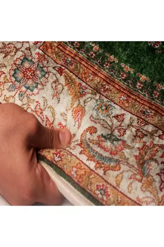 Washable, soft and foldable prayer rug. Perfect for dowry or as a gift. (70x120cm) - 6