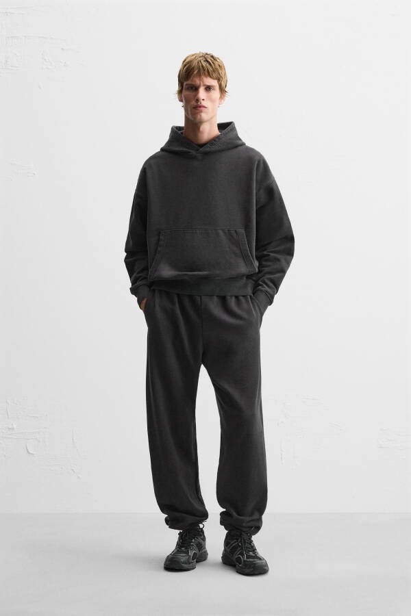 Washed Boxy Fit Sweatshirt - Black - 1