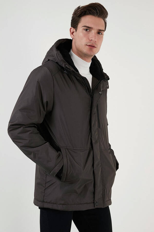 Water-Repellent Cold-Resistant Slim Fit Hooded Jacket 5762020 - 24