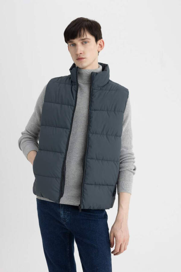 Water Repellent Slim Fit Puffer Vest - 3