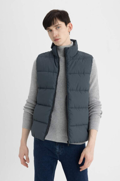 Water Repellent Slim Fit Puffer Vest - 4