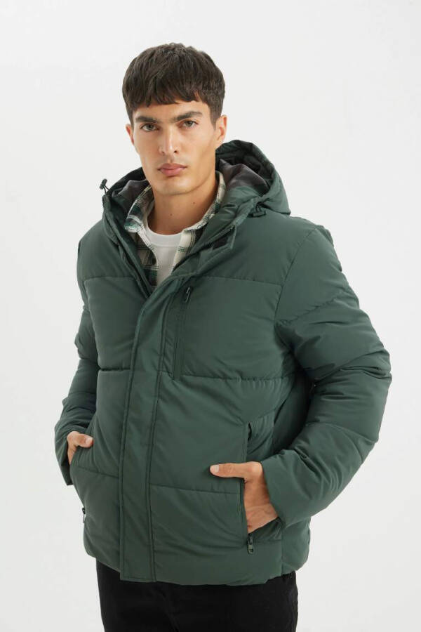 Water Repellent Zipper Hooded Coat with Snap Pockets in Green - 1