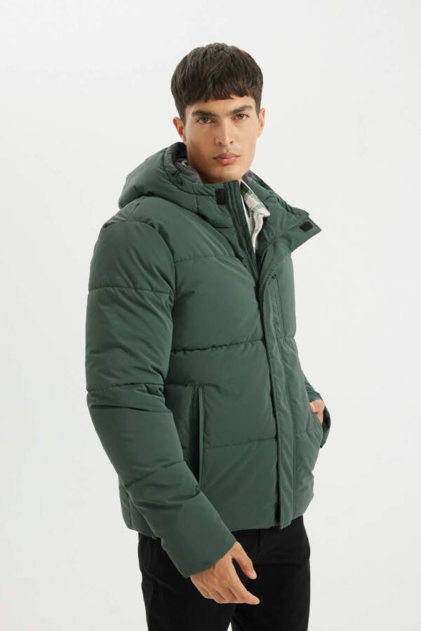 Water Repellent Zipper Hooded Coat with Snap Pockets in Green - 4