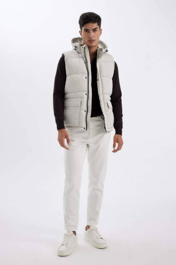 Water-Resistant Lightweight Puffer Vest with Detachable Hood, Zipper Pockets, Season: Spring - 2