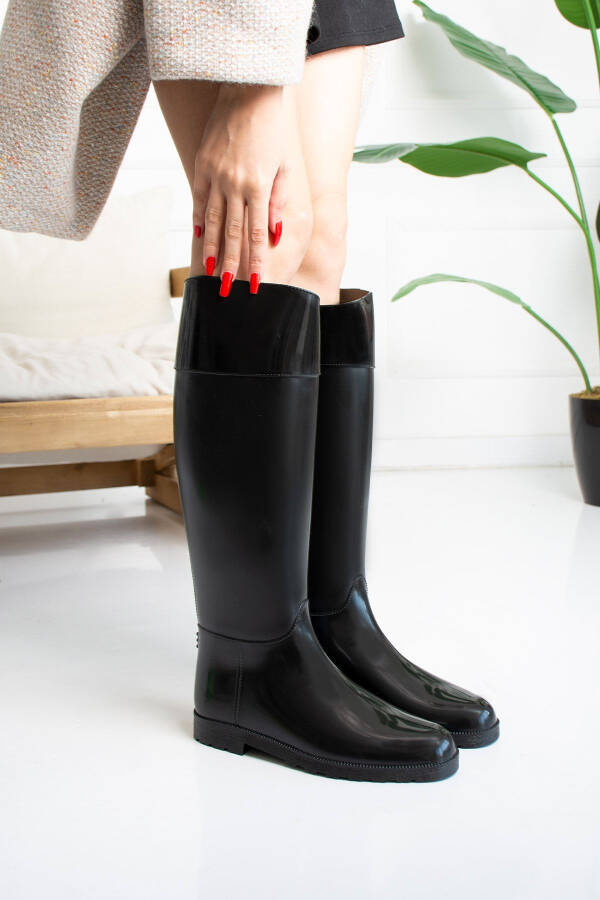 Waterproof black women's rain boots - 3