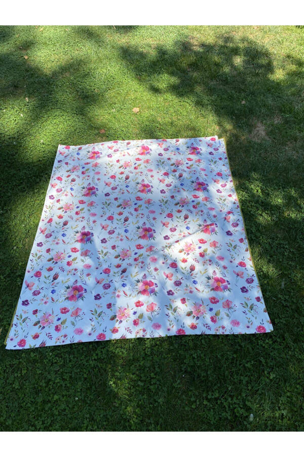 Waterproof Blanket for Beach Picnic Camping 140x170cm Floral Pattern - 9