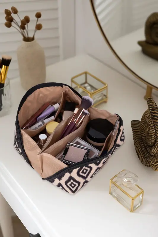 Waterproof Multi-Purpose Handle Makeup Bag with Spacious Compartments Travel Type Cosmetic Organizer - 3