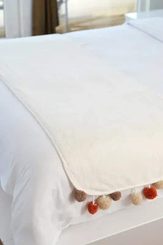 Wellsoft Ponponli Sharf / ro'mol / etol / yotoq yuguruvchisi - oq - 4