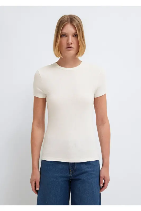 White Basic T-Shirt Fitted / Body-Hugging Fit 16 - 3