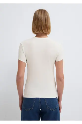 White Basic T-Shirt Fitted / Body-Hugging Fit 16 - 5