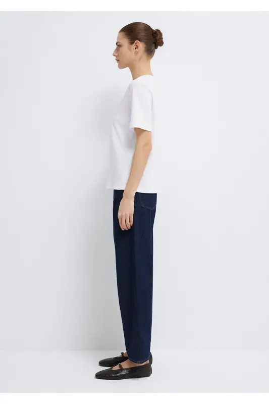 White Basic T-Shirt Semi Slim Fit - 5