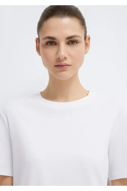 White Basic T-Shirt Semi Slim Fit - 7