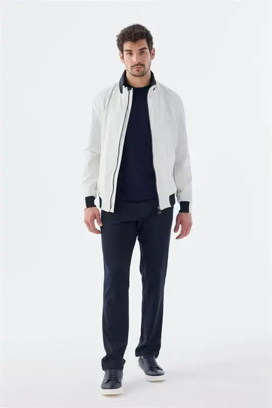 White Comfort Fit Hooded Casual Seasonal Sports Jacket - 2