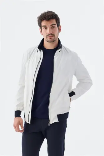 White Comfort Fit Hooded Casual Seasonal Sports Jacket 