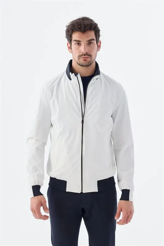White Comfort Fit Hooded Casual Seasonal Sports Jacket - 3