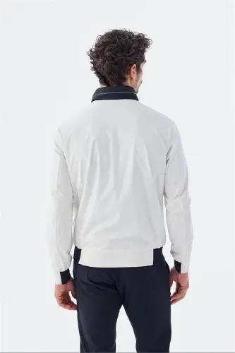 White Comfort Fit Hooded Casual Seasonal Sports Jacket - 5