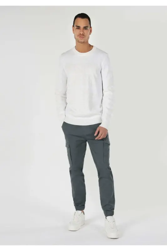 White, crew neck, printed men's sweater. Regular fit. Cl1062328 - 3