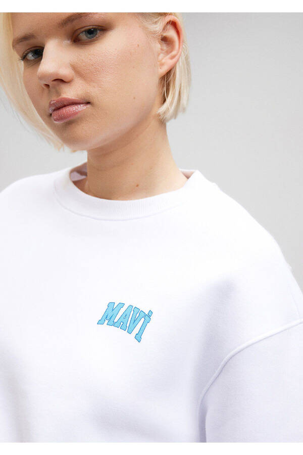 White Crop Sweatshirt with Logo Print 1611601-620 - 23