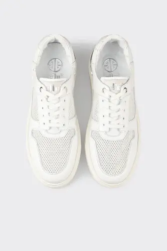 White Men's Sport Shoe - White - 4