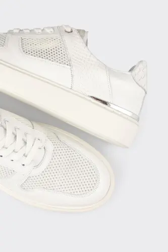 White Men's Sport Shoe - White - 5