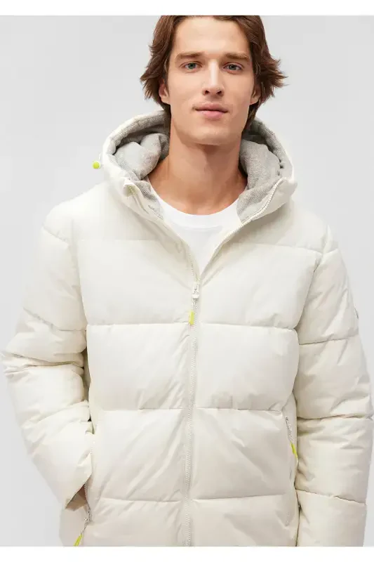 White puffer jacket with hood (0110211-71621) - MAVI