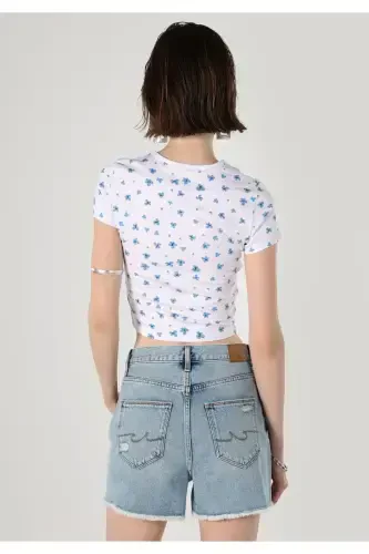 White, short-sleeved, printed crop t-shirt - COLIN’S (1)