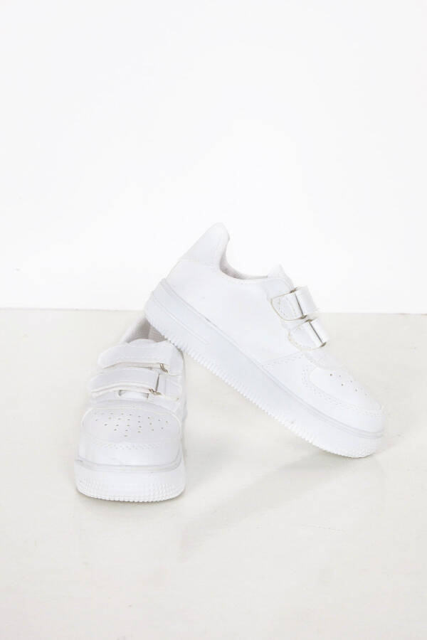 White Sneaker for Young Kids - 4