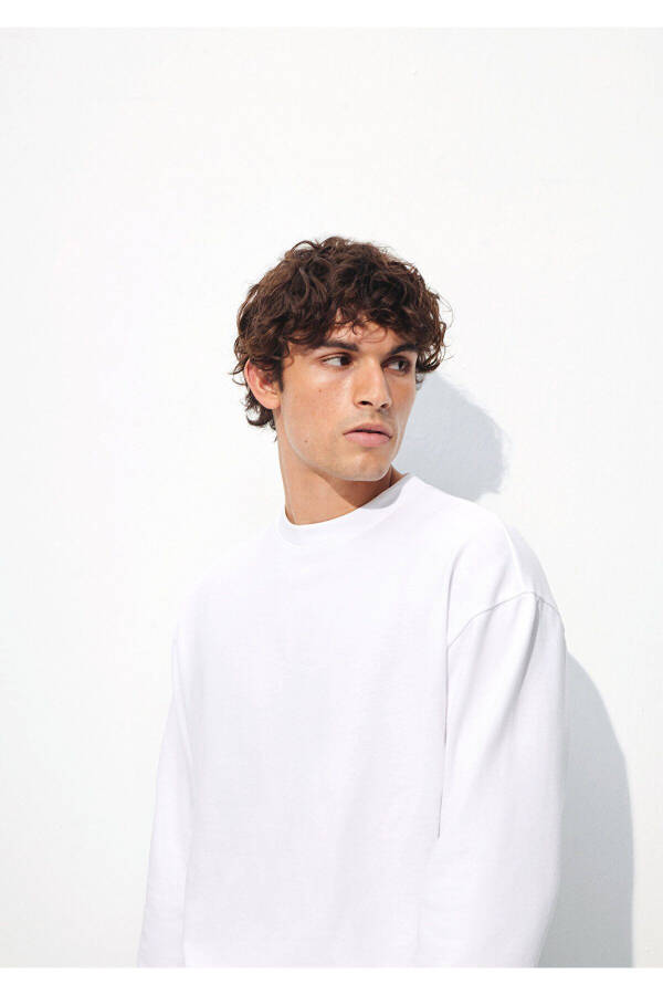 White Sweatshirt 0S10207-620 - 20