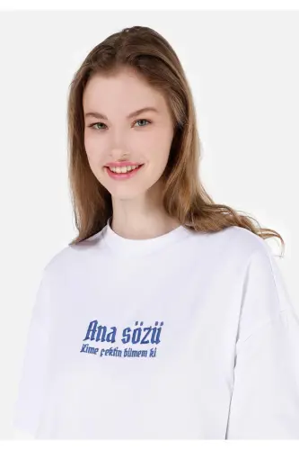White T-shirt with UNISEX Lilseb Slogan - 4