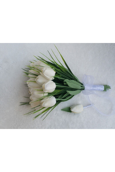 White Wet Tulip Bridal Bouquet - 3