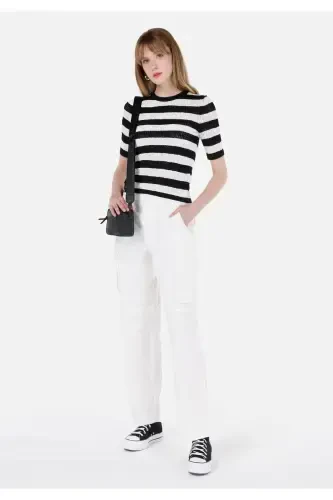 White, wide leg, high waisted women's trousers. - 1