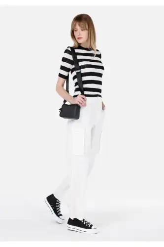 White, wide leg, high waisted women's trousers. - 3