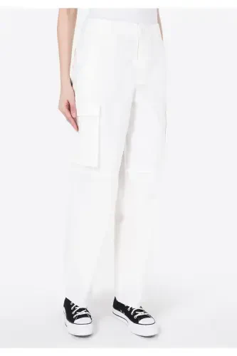 White, wide leg, high waisted women's trousers. - 4
