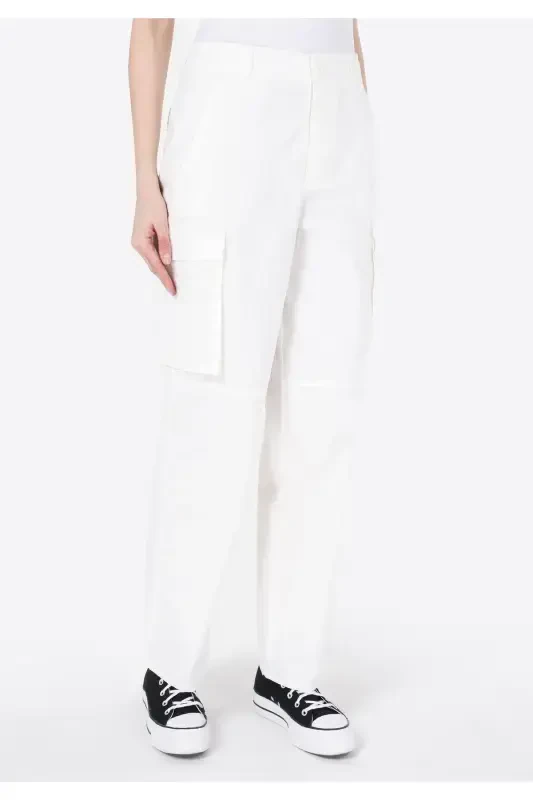 White, wide leg, high waisted women's trousers. - 4