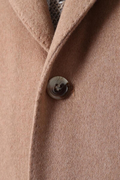 Wide collar, classic men's coat. Comfortable and stylish. - 5