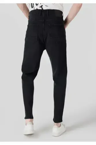 Wide fit, tapered leg, grey men's jeans. - COLIN’S (1)