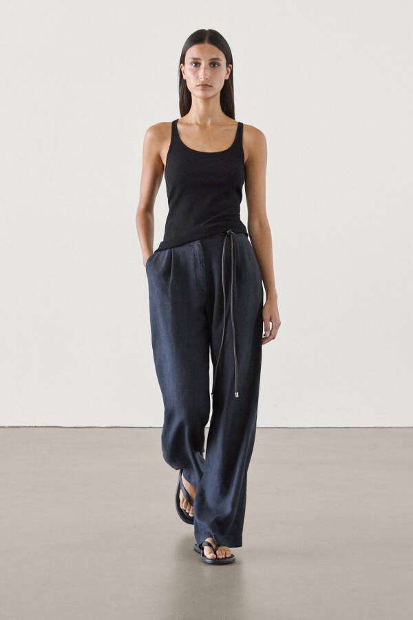 Wide leg, 100% linen stretch pants. - 1