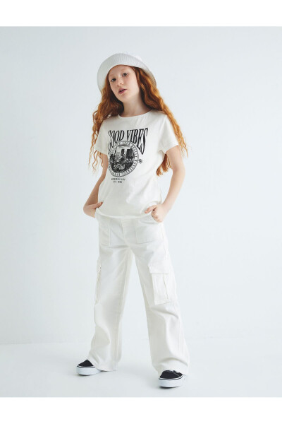 Wide leg cargo pants made of cotton. - 6