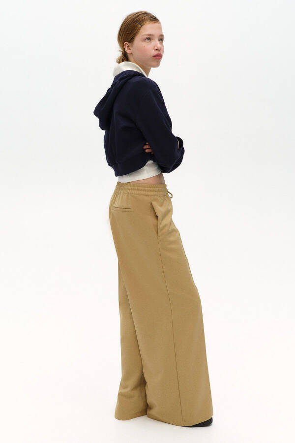 Wide leg pants - 1