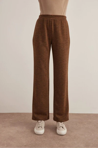 Wide-Leg Pants - AKER (1)