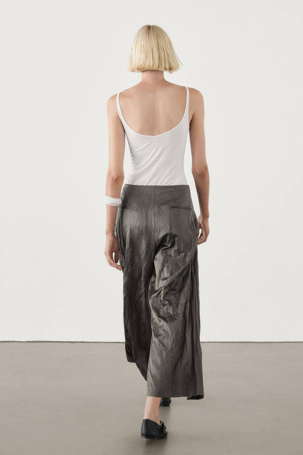 Wide leg satin trousers - 4