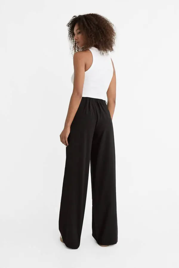 Wide-leg trousers with smart buckle detail - 7