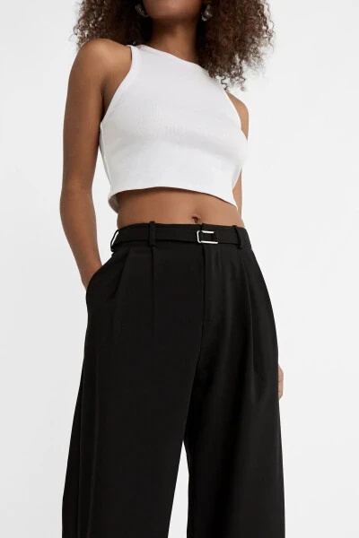Wide-leg trousers with smart buckle detail - 8