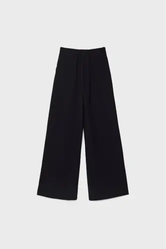 Wide-leg trousers with smart buckle detail - 6