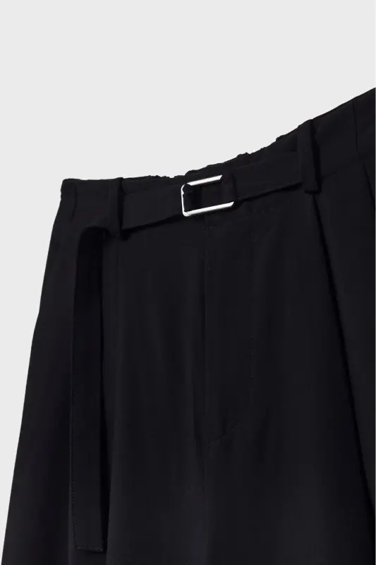 Wide-leg trousers with smart buckle detail - 8