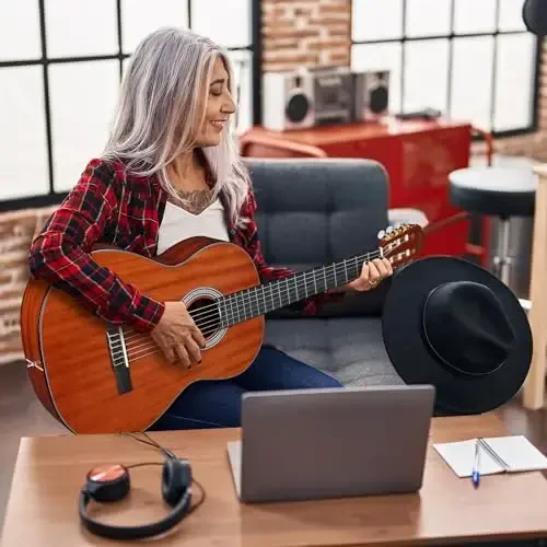 WINZZ 4/4 Klassik Gitarasi, 39 dyuymli to'liq o'lchamli neylon torli gitarasi, boshlang'ich kattalar uchun, bepul darslar bilan to'liq klassik gitara to'plami, Gig Bag, oyoq osti stuli, Kapo, Tuner, ilgich va tasma (Yaltiroq jigarrang) - WINZZ (1)