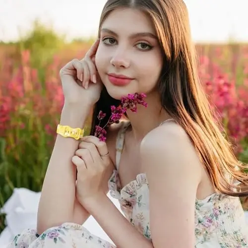 Witzon Floral Band Apple Watch Bands bilan mos keladi Ayollar uchun 40mm 41mm 38mm 42mm 44mm 45mm 46mm 49mm, iWatch Series 10 9 8 7 6 5 4 3 2 SE Ultra uchun o'yma Naqshli chiroyli gulli silikon qo'shimchali bezak tasma - WITZON (1)